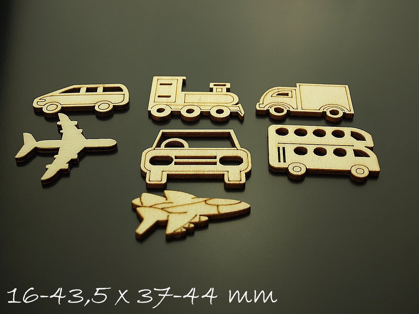 7 Stück Anhänger Holzperlen, Fahrzeuge, Flugzeuge,...
