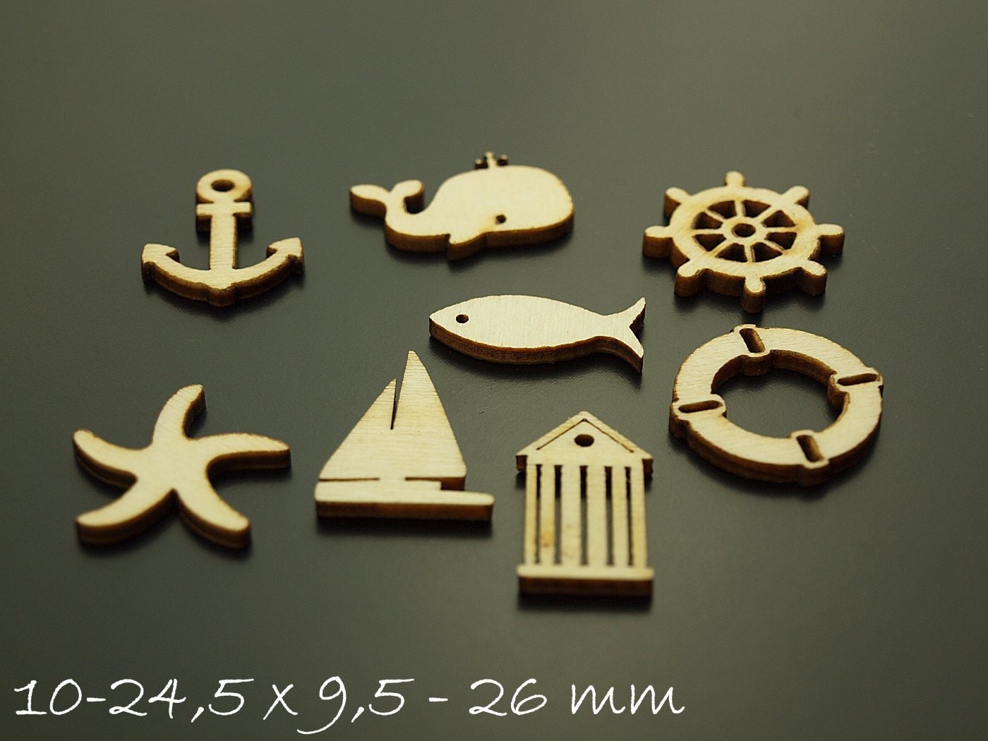 8 Stück Anhänger Holzperlen, Meer, Schiff, Wal, Steuerrad...