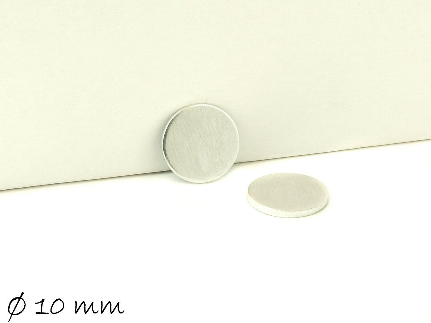 6 Stück runde Aluminium Stempel Plättchen, silber, Ø 10 mm