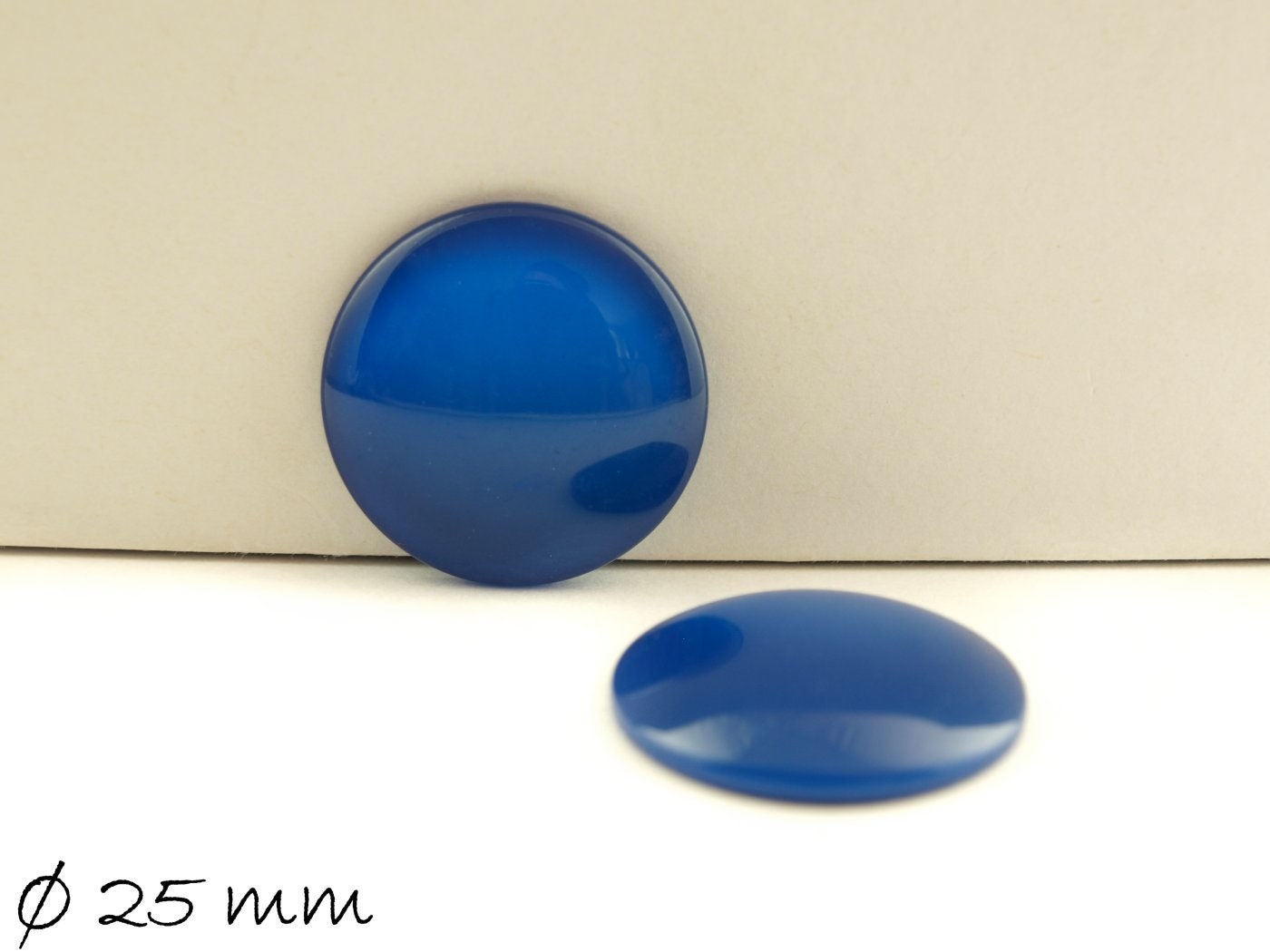 2 Stück Resin Cabochons, rund, Cateye-Imitat, Ø 25 mm, blau