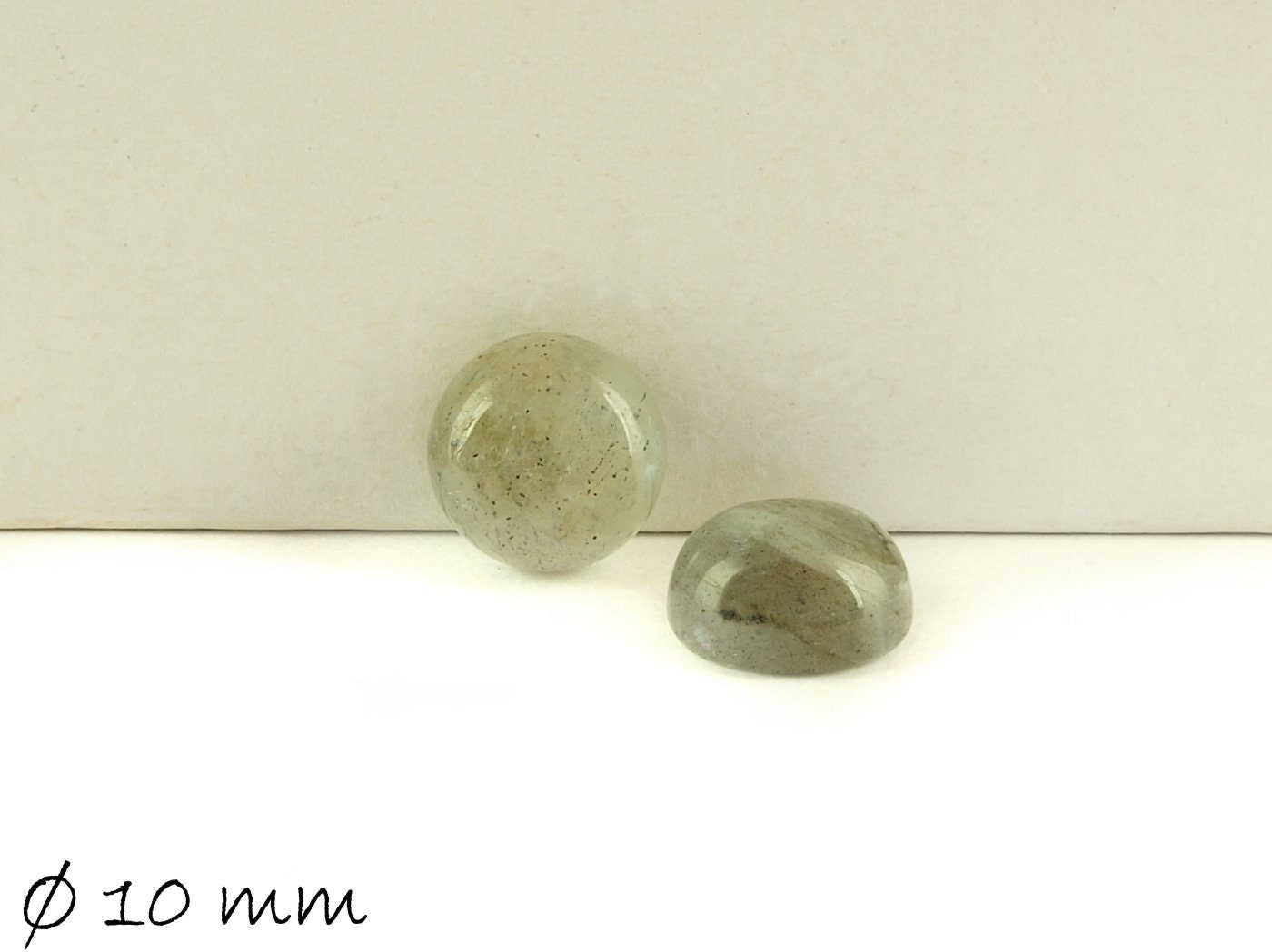 2 Stück Edelstein Cabochons, Labradorit, Ø 10 mm (ohne Glanzschimmer)