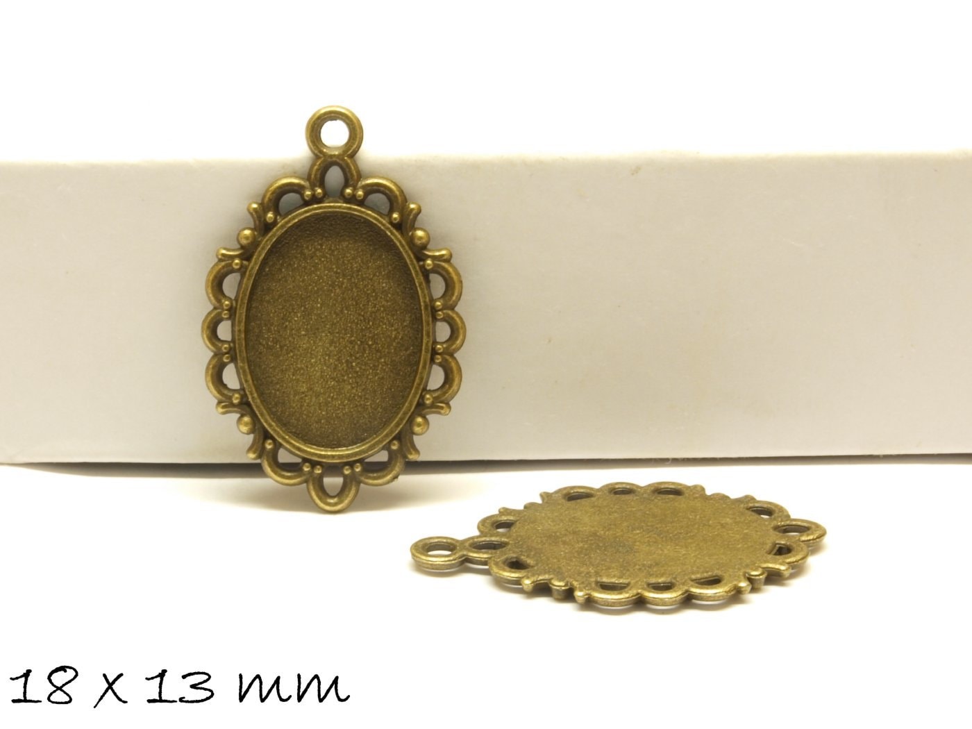 2 Stück Anhänger mit Cabochonfassung / Medaillon, 18 x 13 mm, bronze
