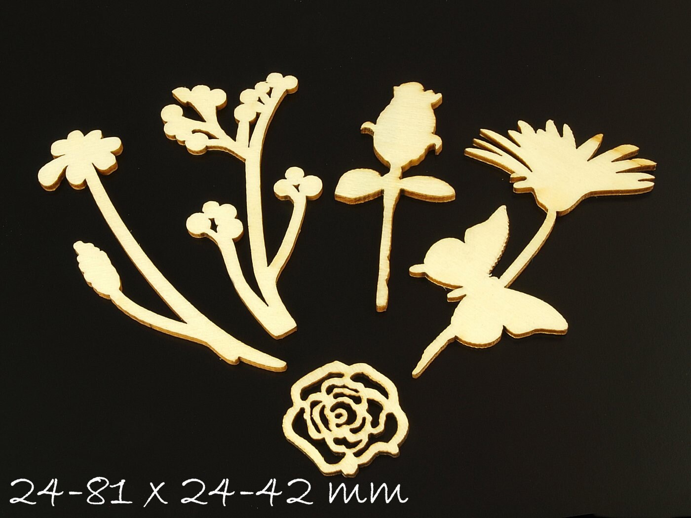 5 Stück Anhänger aus Holz Blumen und Blüten