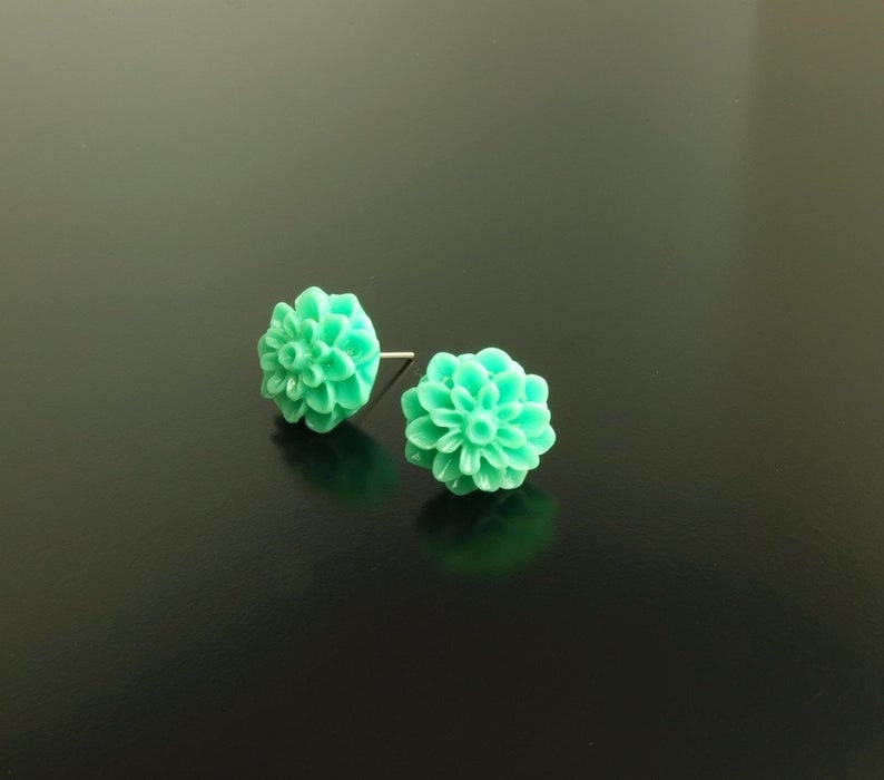 Ohrstecker Chrysantheme Blume Blüte Farbe nach Wahl türkis blau beige rosa pfirsich orange Ohrringe Juvelato