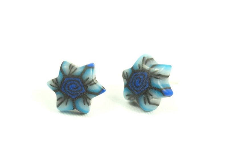 Ohrstecker nach Wahl aus Polmer Clay Fimo Sterne schwarz weiß braun rot blau gelb Stars Ohrringe Juvelato Stecker
