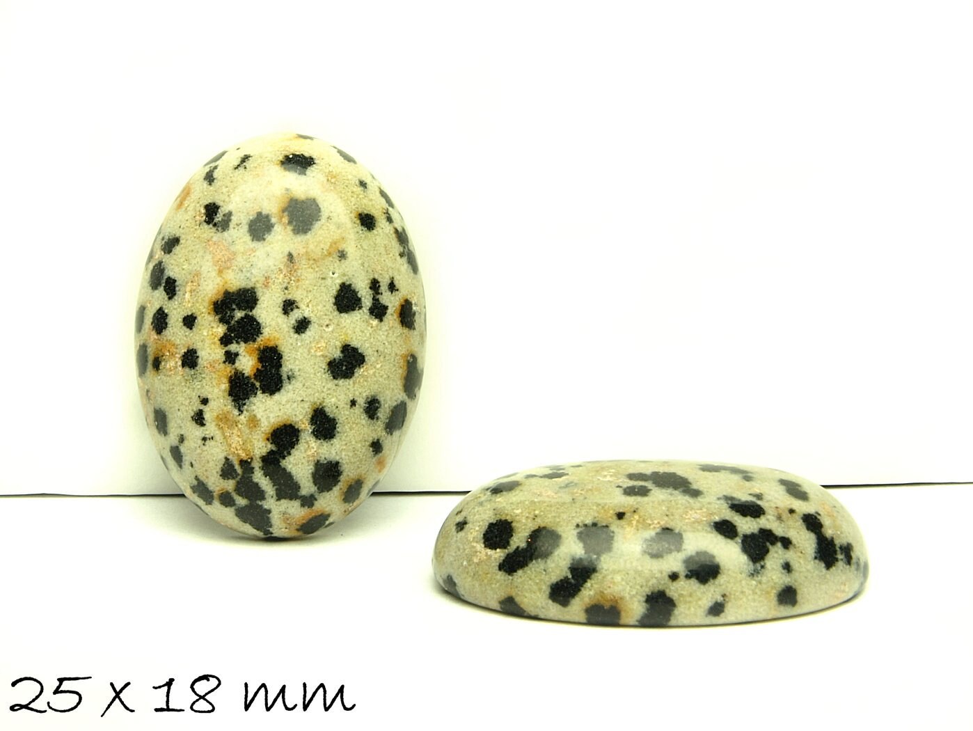 1 Stück ovaler Edelstein Cabochon, Dalmatiner Jaspis (Jasper), 25 x 18 mm