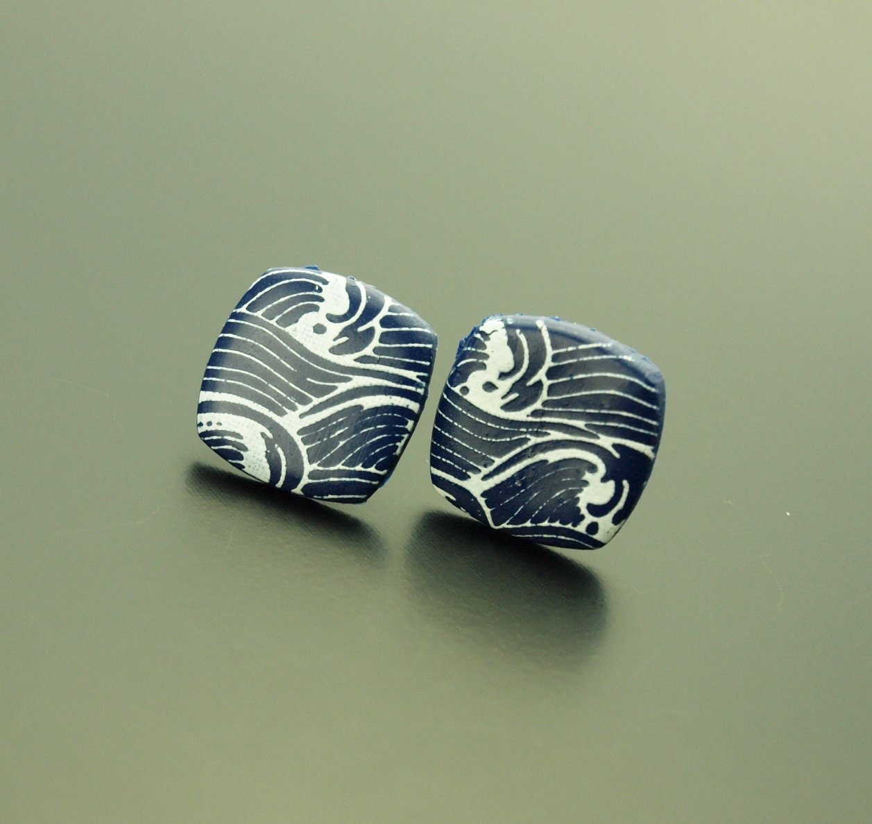 Ohrstecker nach Wahl Viereck Dreieck rund retro Muster Blumen Blüten Linien weiß blau Polymer Clay Fimo Ohrringe Stecker