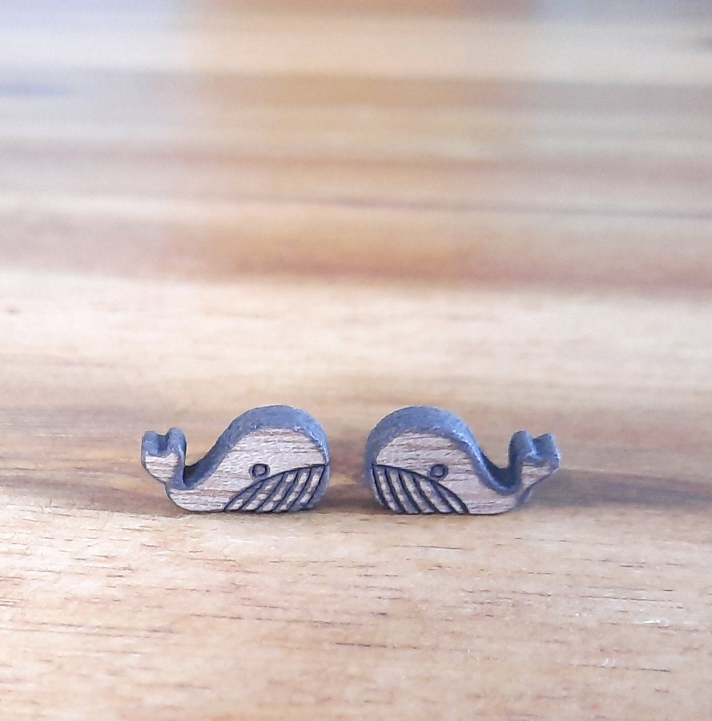 Ohrstecker nach Wahl Tiere Igel Eichhörnchen Elefant Schildkröte Wal Holz Ohrringe Wald Meer Wasser Strand