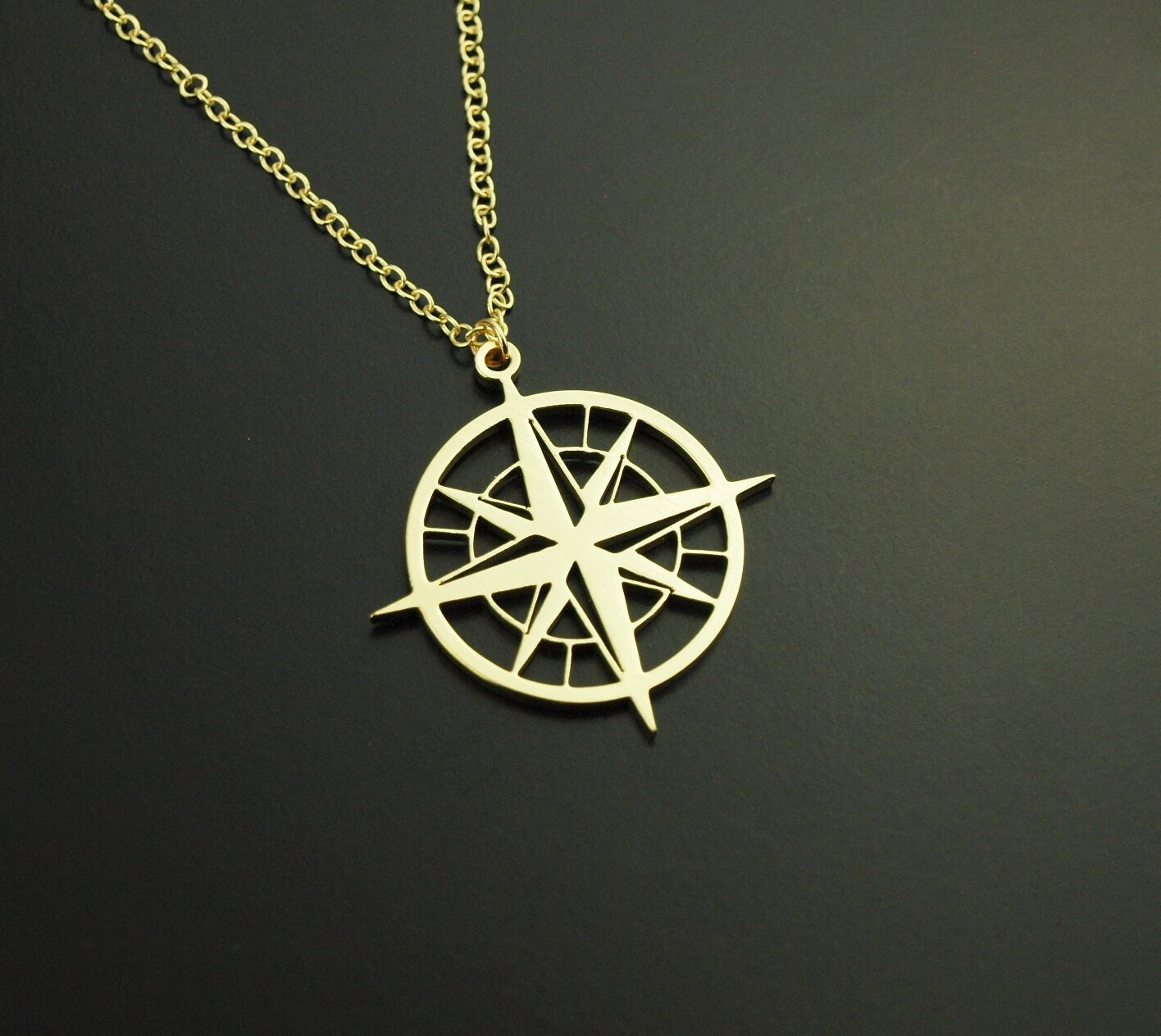 Kette Kompass Anhänger golden Reise Nord Süd West Ost Schiff Boot Navigation