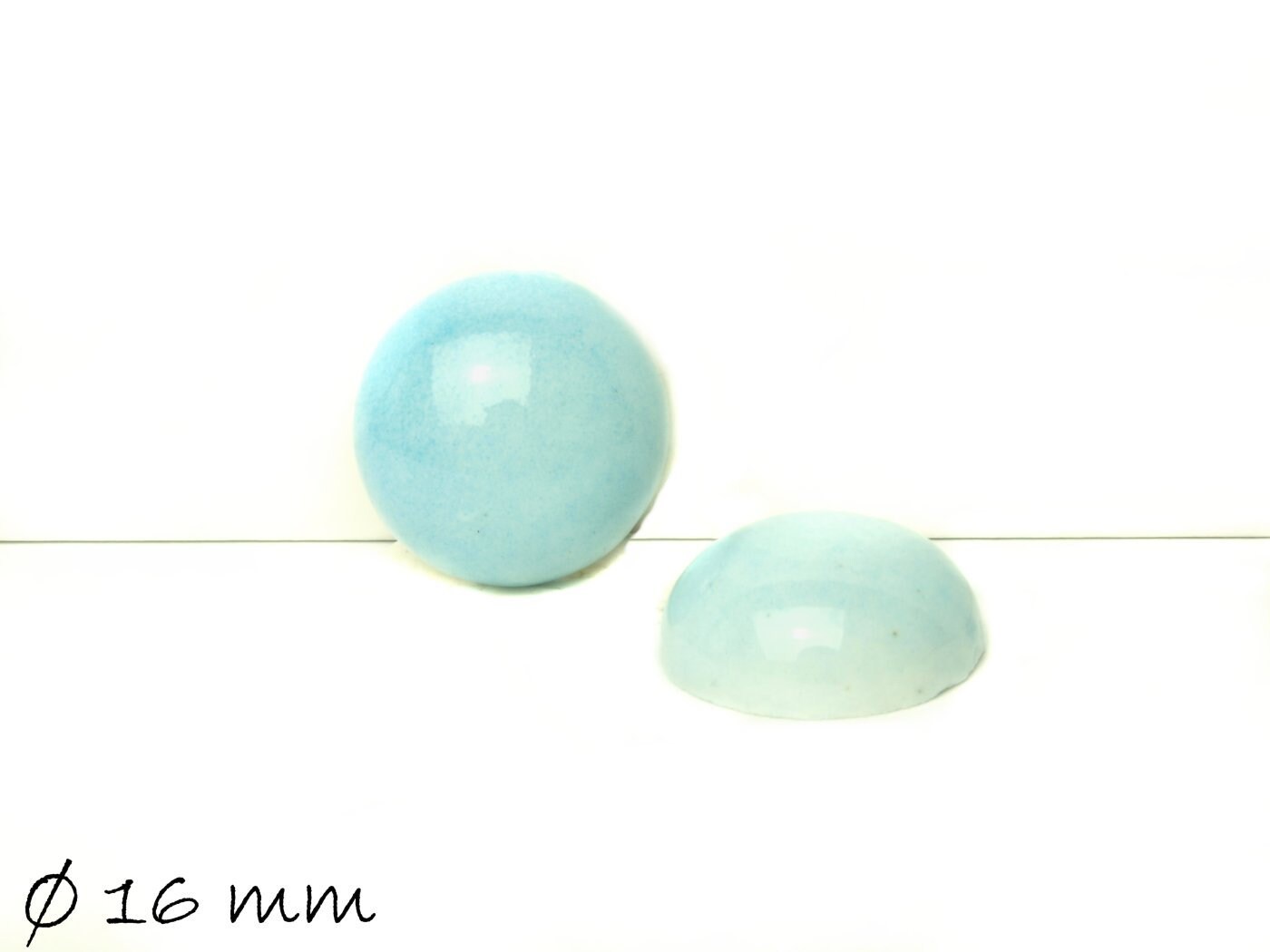 2 Stück Porzellan Cabochons, hellblau, Ø 16 mm