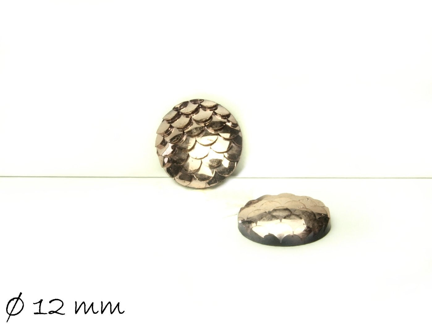 6 Stück runde Resin Cabochons Fischhaut 12 mm Rosegold