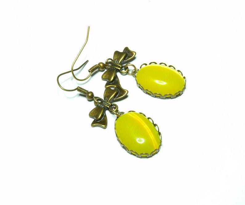 Ohrringe gelb Cabochon nach Wahl Glas Clay Resin Perlmutt vintage Ohrhänger