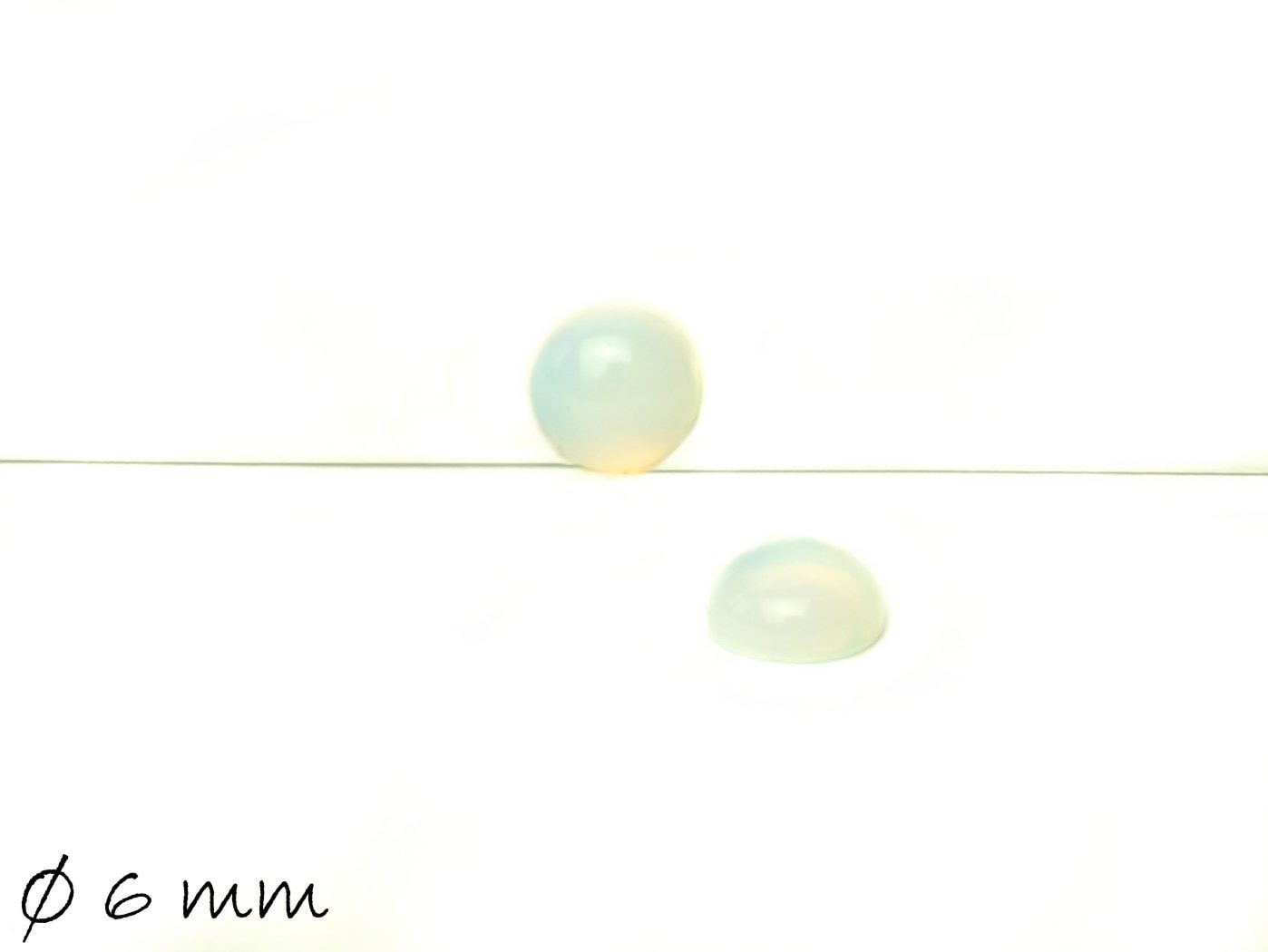 2 Stück Cabochons, Opalit, Mondstein, 6 mm