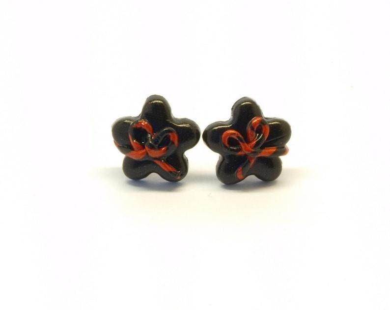 Ohrstecker Blume nach Wahl kupfer schwarz Blüte Polymer Clay