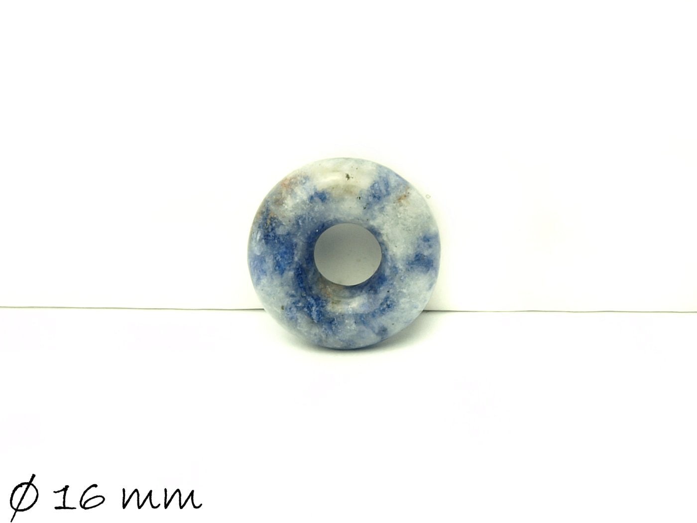 1 Stück Donut Anhänger Edelstein Sodalith, Nahcolith, Ø 16 mm