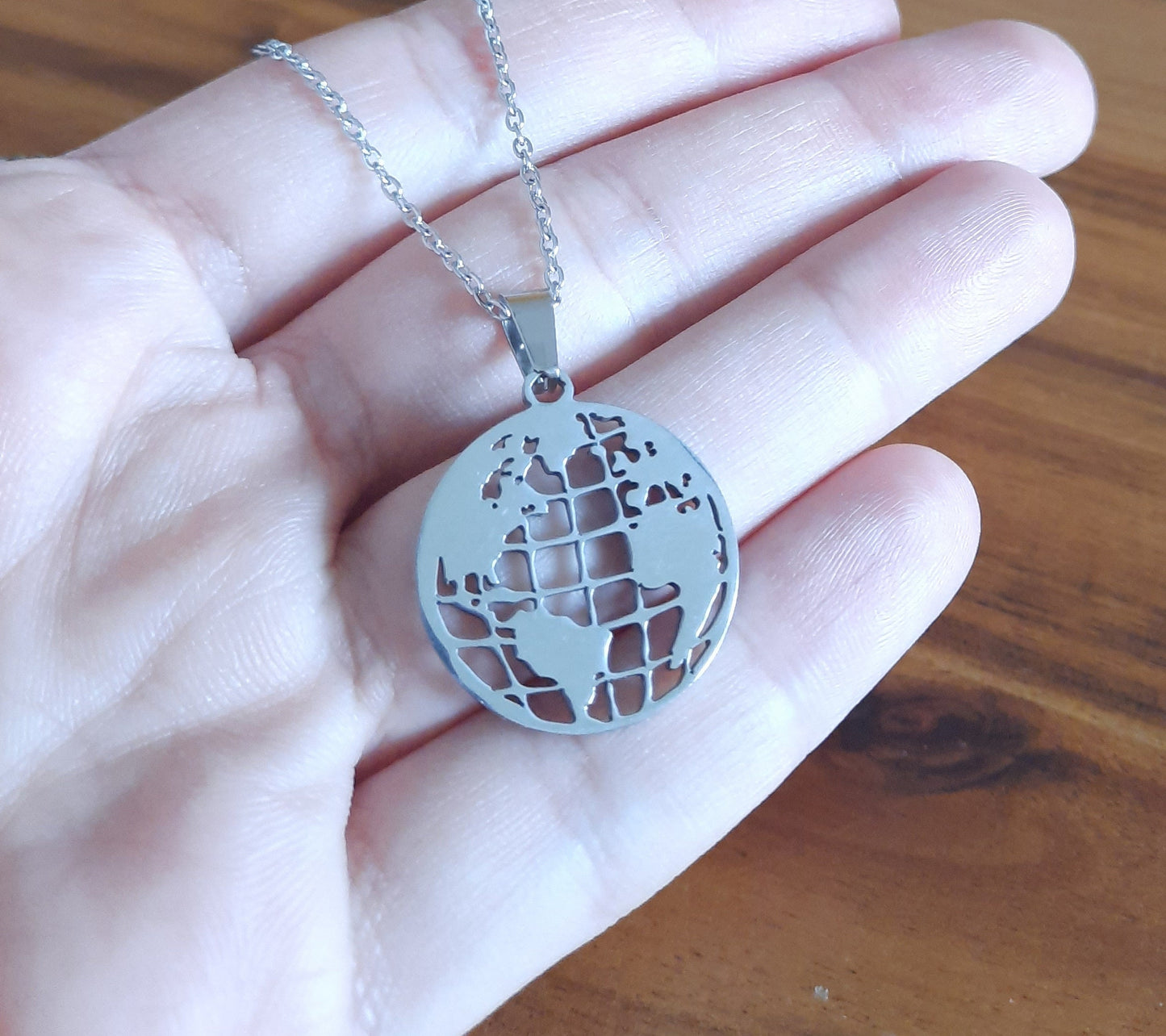 Kette Erde Weltkarte Globus Karte Edelstahl Anhänger silbern