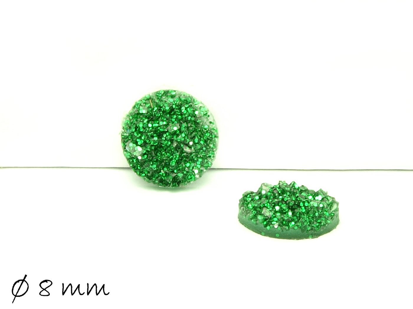 8 Stück runde Resin Cabochons Druzy-Imitat 8 mm, grün