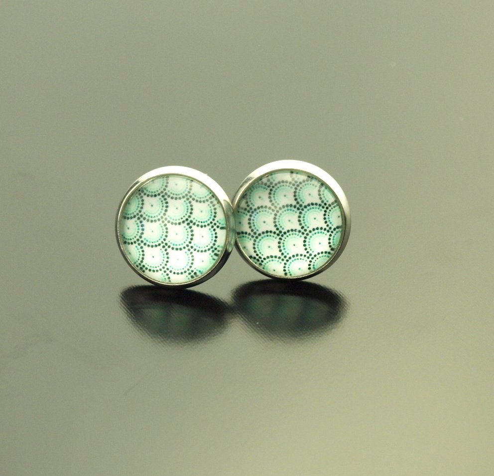 Ohrringe Schuppen Muster Fisch grün bunt Glas Papier Cabochon nach Wahl