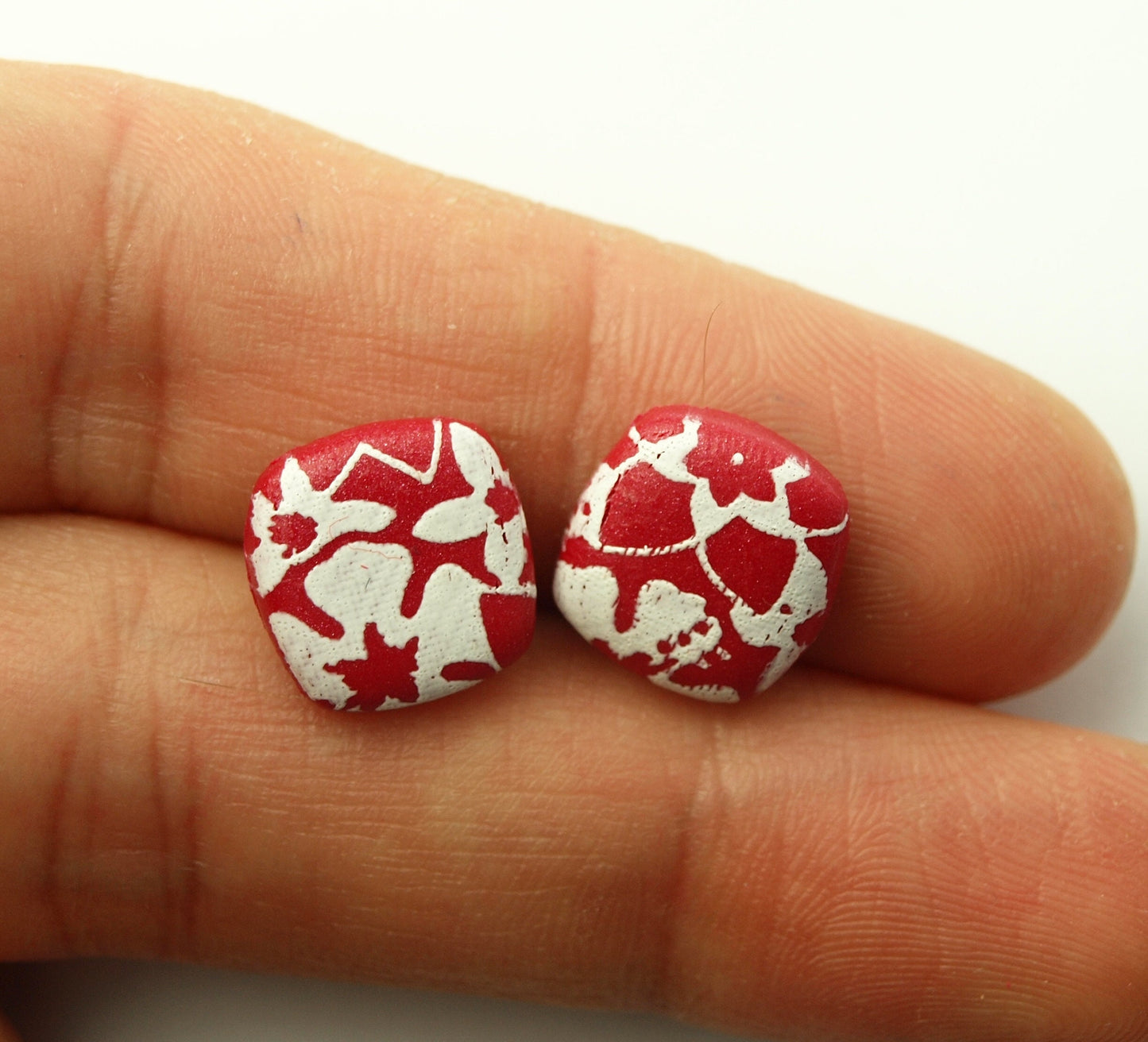 Ohrstecker Blüten Muster rot weiß Polymer Clay Fimo Ohrringe Stecker nach Wahl