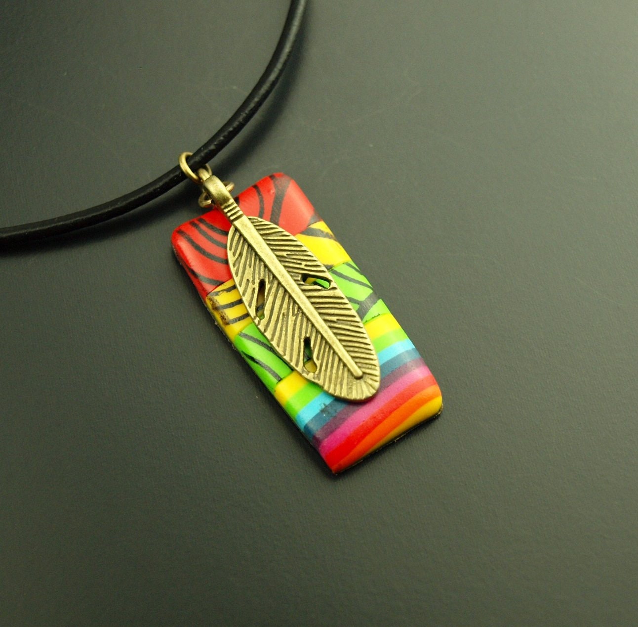 Surferkette Leder Rechteck Polymer Clay Streifen bunt Linien retro Lederkette Muster nach Wahl