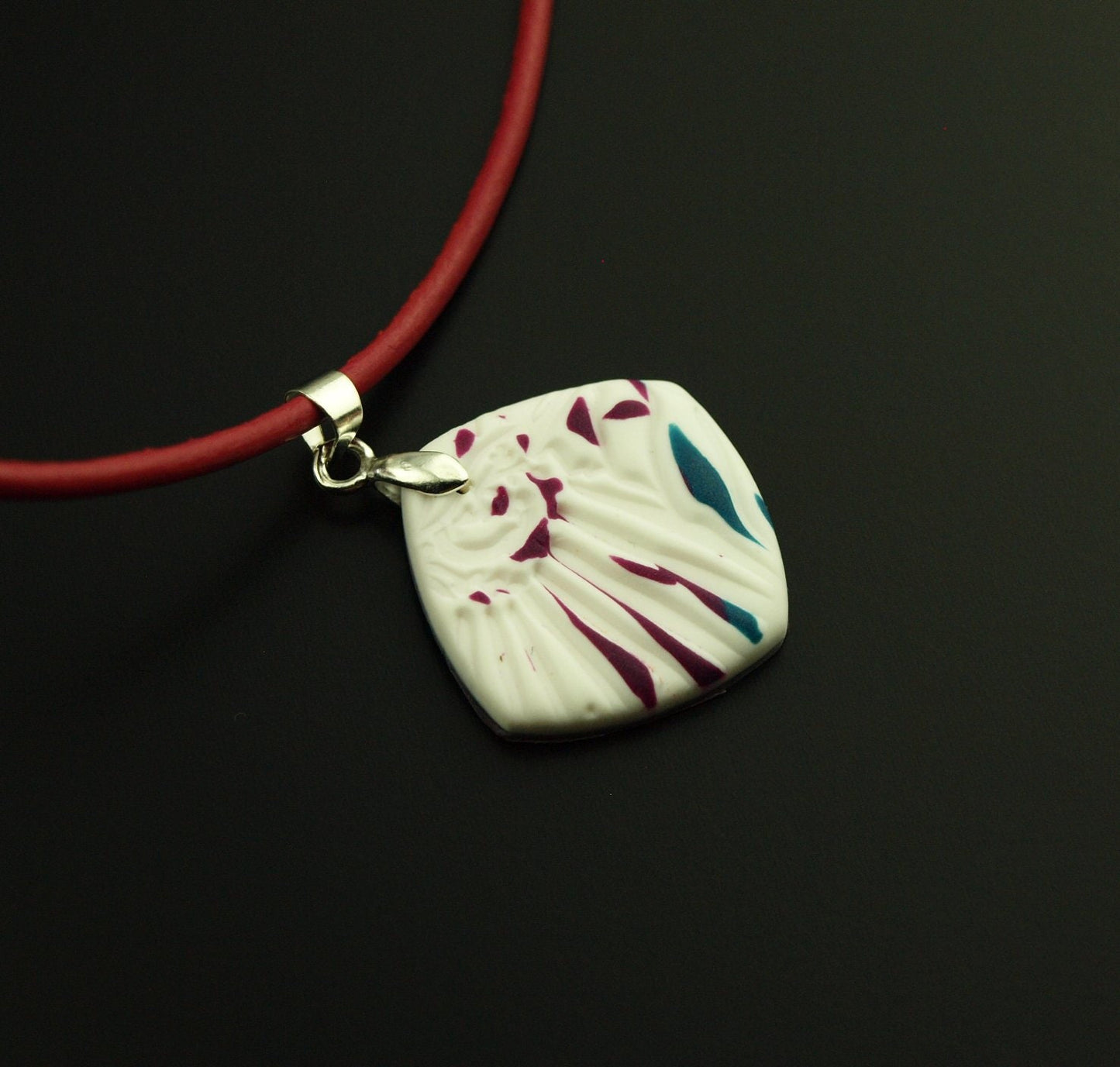 Surferkette Anhänger blau weiß grün Muster Mandala Polymer Clay Kette Leder nach Wahl