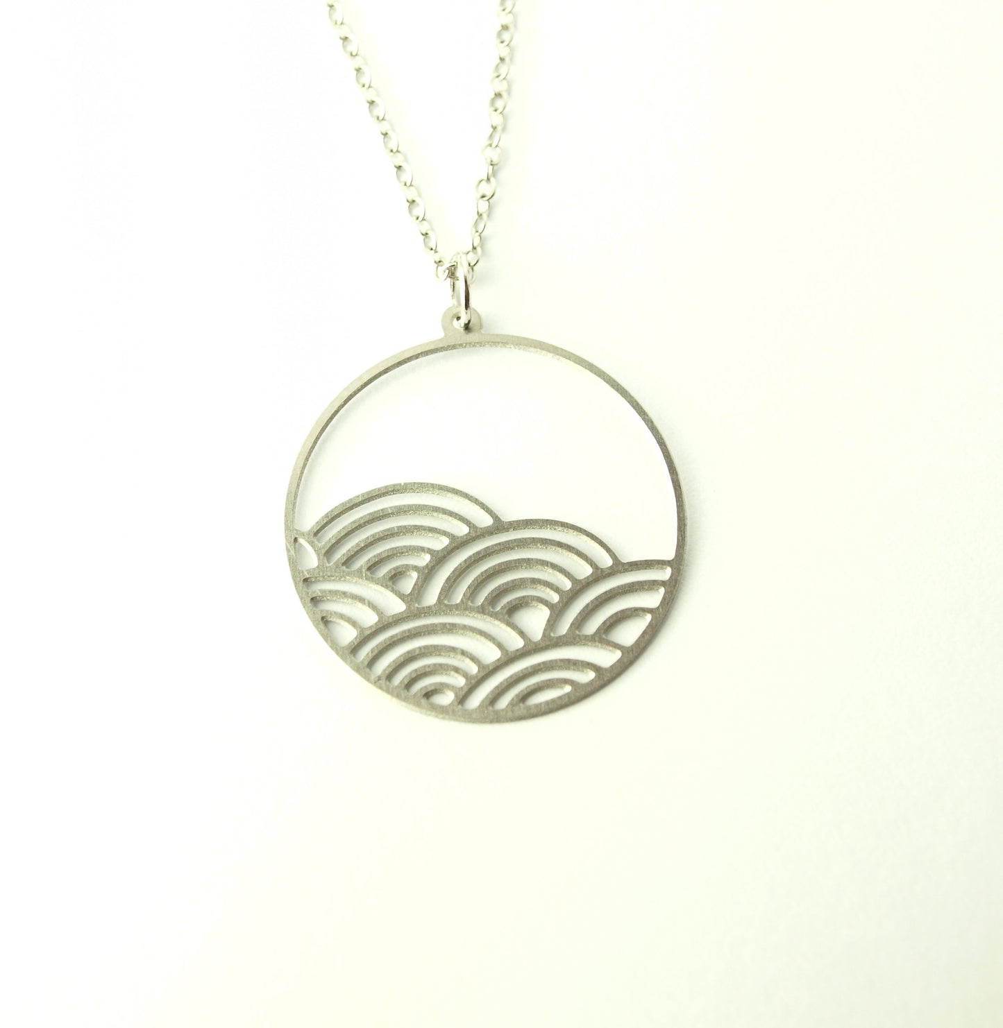 Kette Edelstahl Kreis retro Muster Wellenmuster Anhänger rund geometrisch silbern