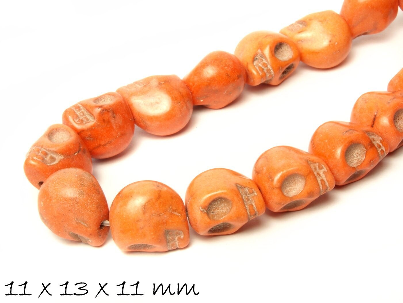 10 Stück synthetischer Türkis, Totenkopf, 11 x 13 x 11 mm, orange,gelb, lila, grün, pink