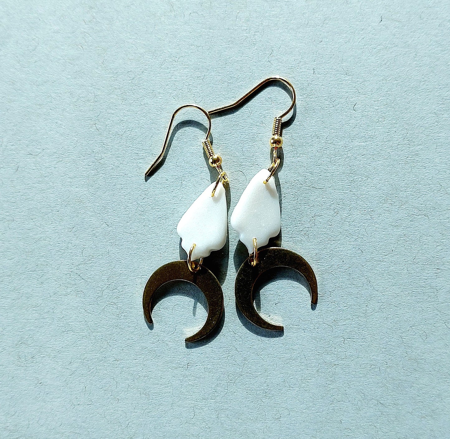 Statement Ohrringe Mond Tropfen Polymer Clay weiß golden