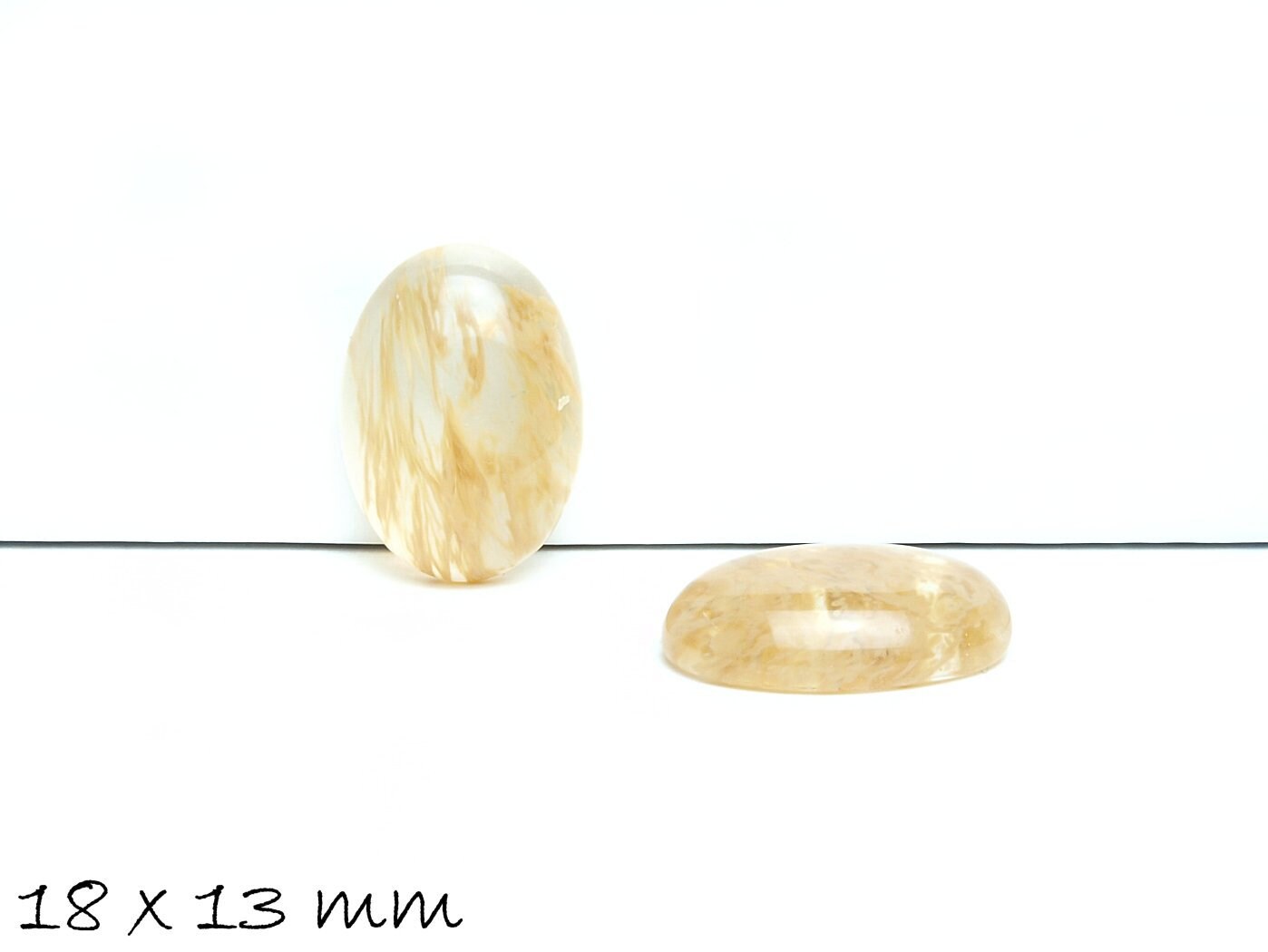 2 Stück Cabochons, synthetischer Smoky Quarz, 18 x 13 mm
