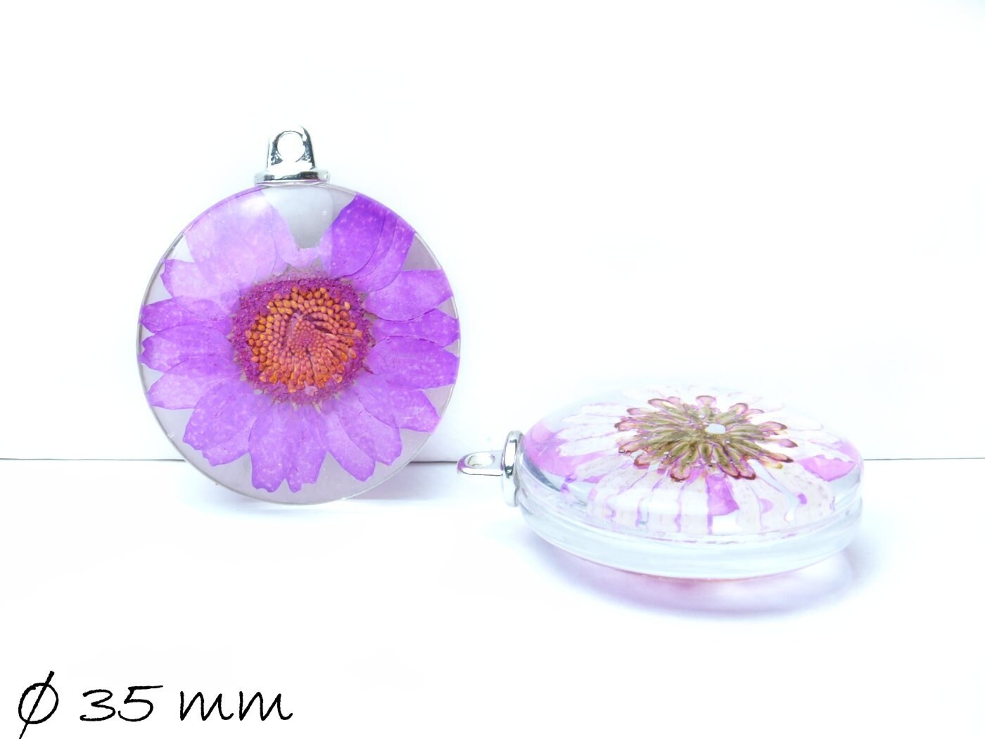 1 Stück Anhänger mit echter lila Blüte - Ø 35 mm