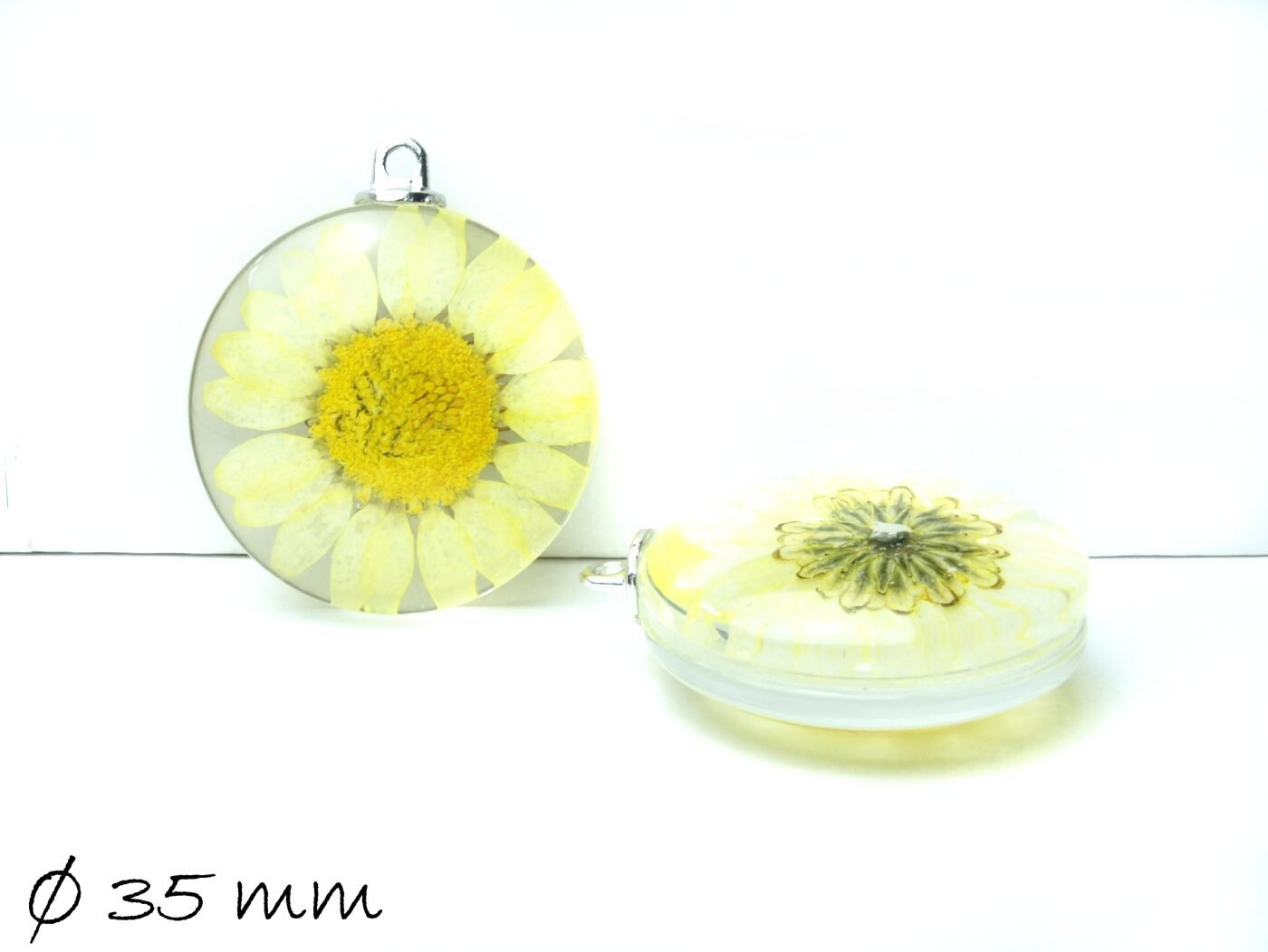 1 Stück Anhänger mit echter gelber Blüte - Ø 35 mm