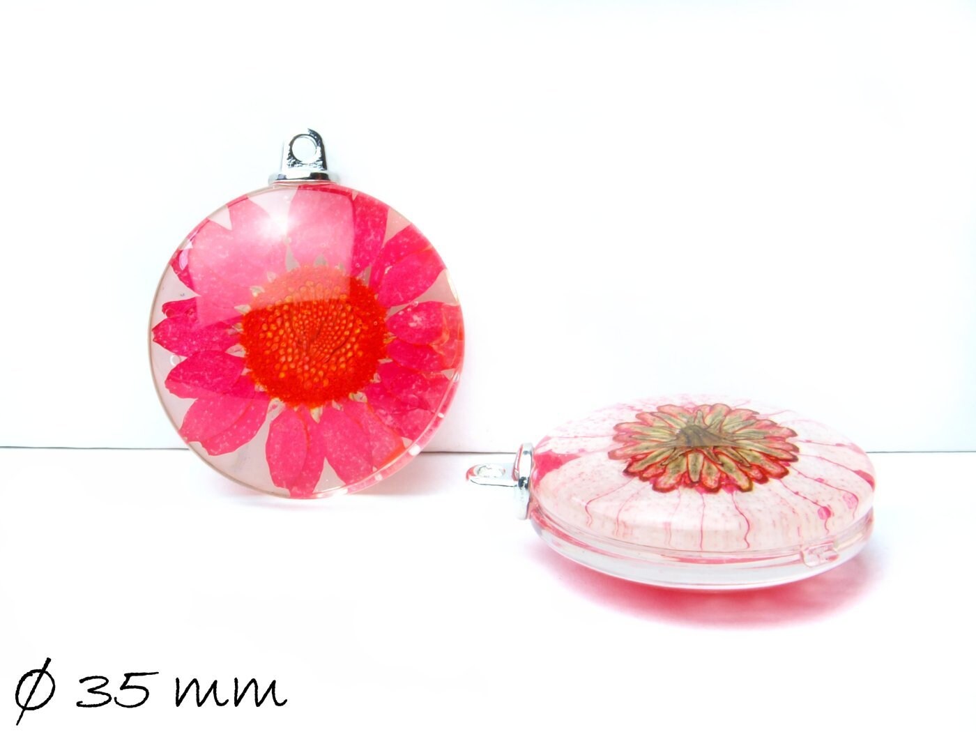 1 Stück Anhänger mit echter roter Blüte - Ø 35 mm