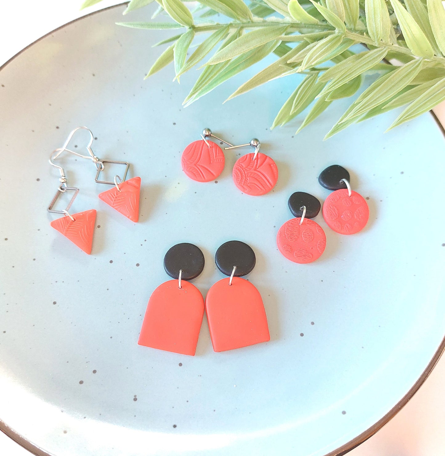 Statement Ohrringe Polymer Clay geometrisch rot schwarz nach Wahl