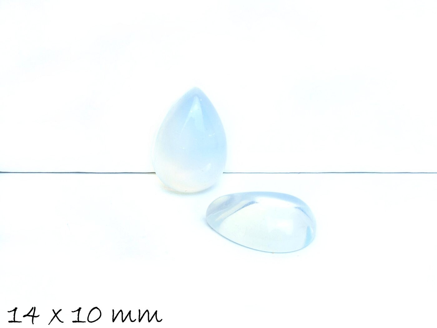 2 Stück Tropfen-Cabochons, Opalit, 14 x 10 mm
