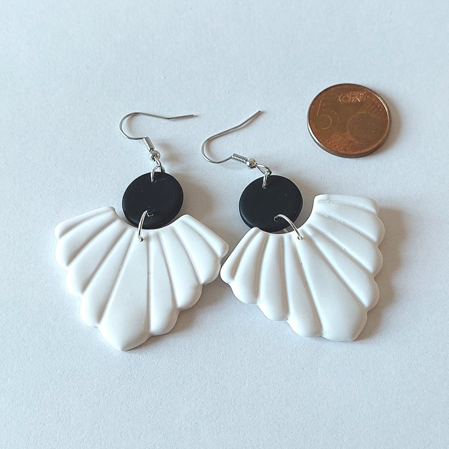 Statement Ohrringe Polymer Clay Blätter weiß schwarz Muschel nach Wahl