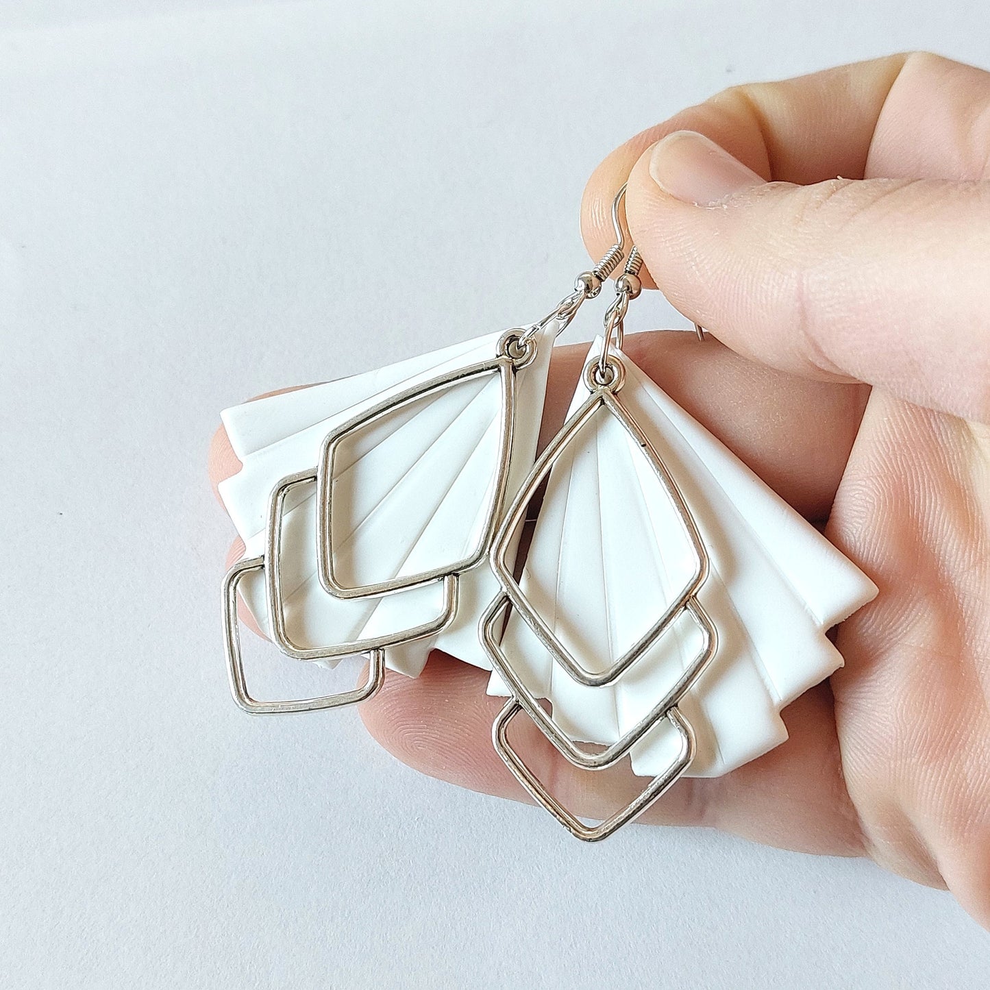 Große Statement Ohrringe Polymer Clay geometrisch weiß blau schwarz nach Wahl