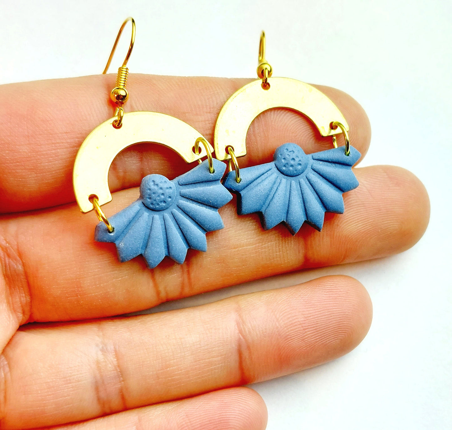 Statement Ohrringe Polymer Clay Blüten Blätter geometrisch blau nach Wahl