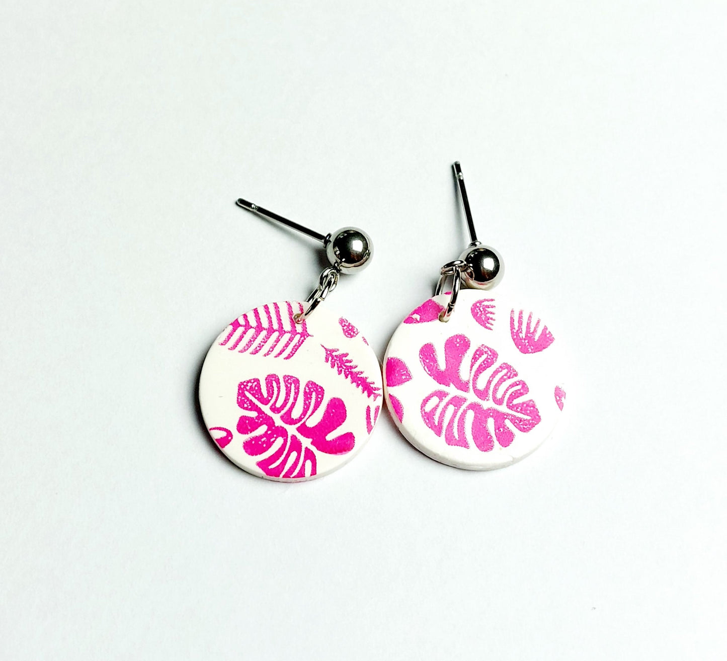 Statement Ohrringe Polymer Clay Blüten Muster weiß rosa nach Wahl