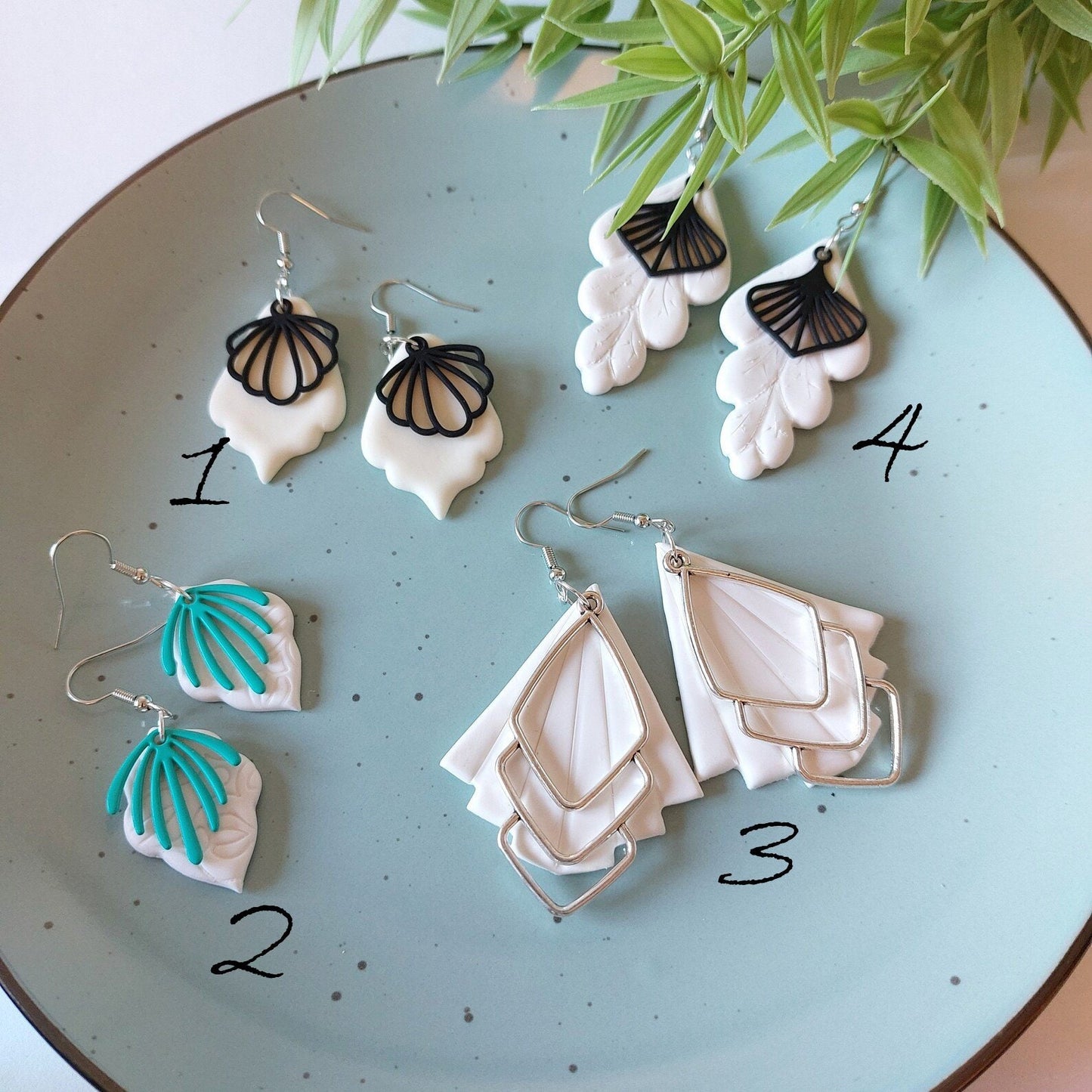 Große Statement Ohrringe Polymer Clay geometrisch weiß blau schwarz nach Wahl