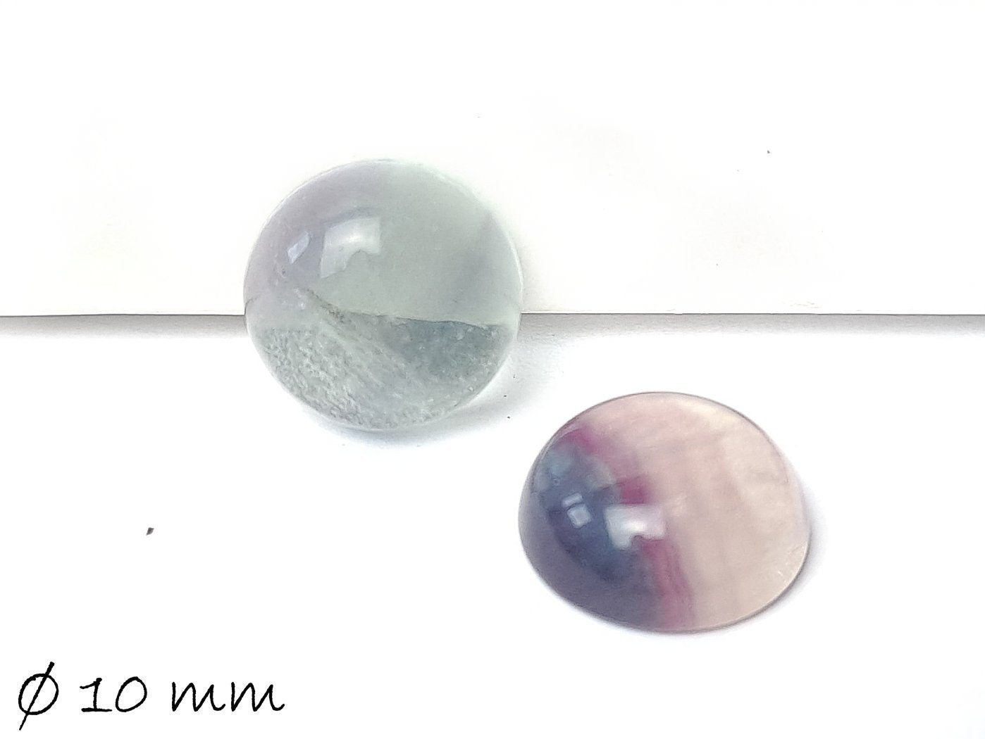2 Stück Edelstein Cabochons Regenbogen-Fluorit Ø 10 mm