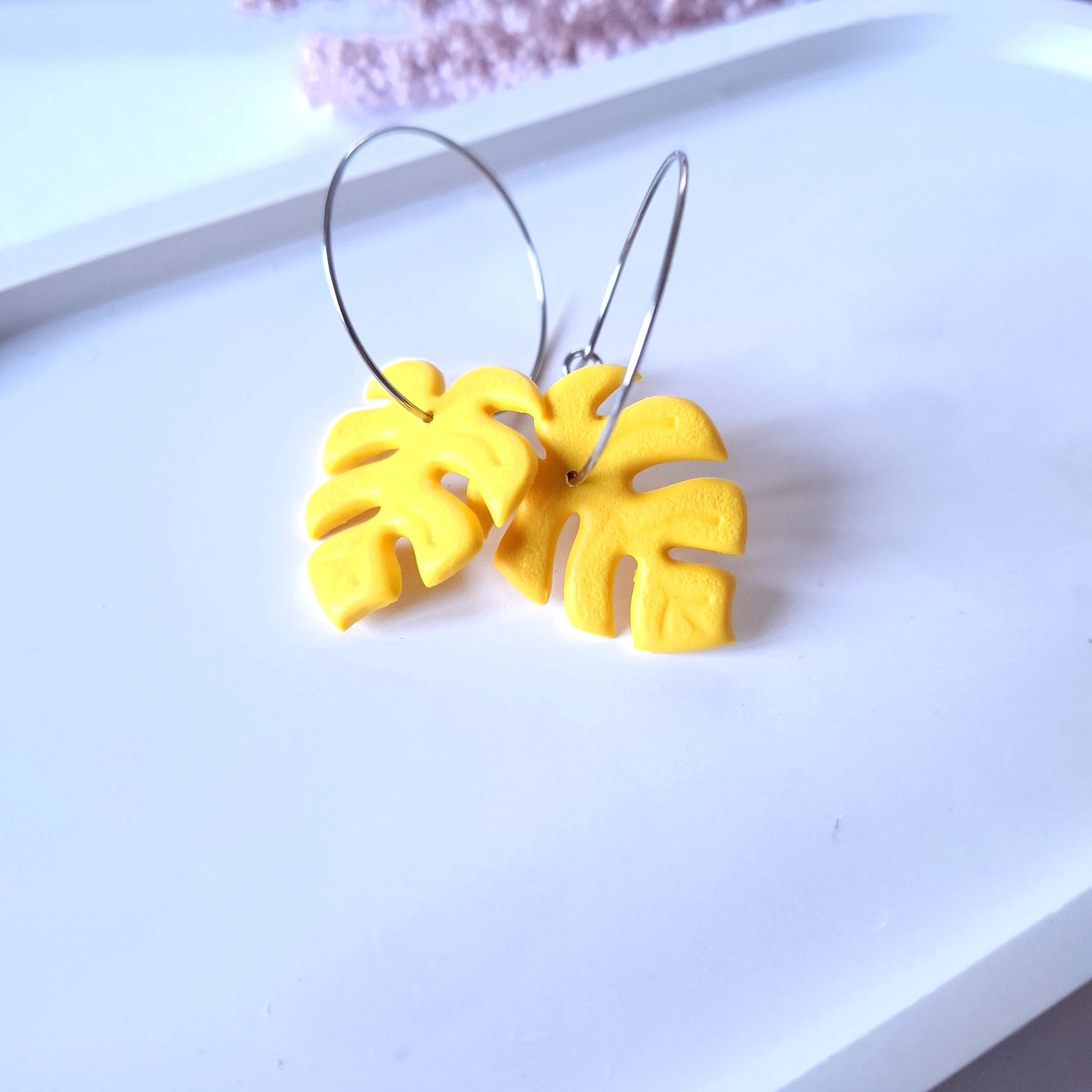 Statement Ohrringe Polymer Clay Monstera Palme Blatt Creole gelb