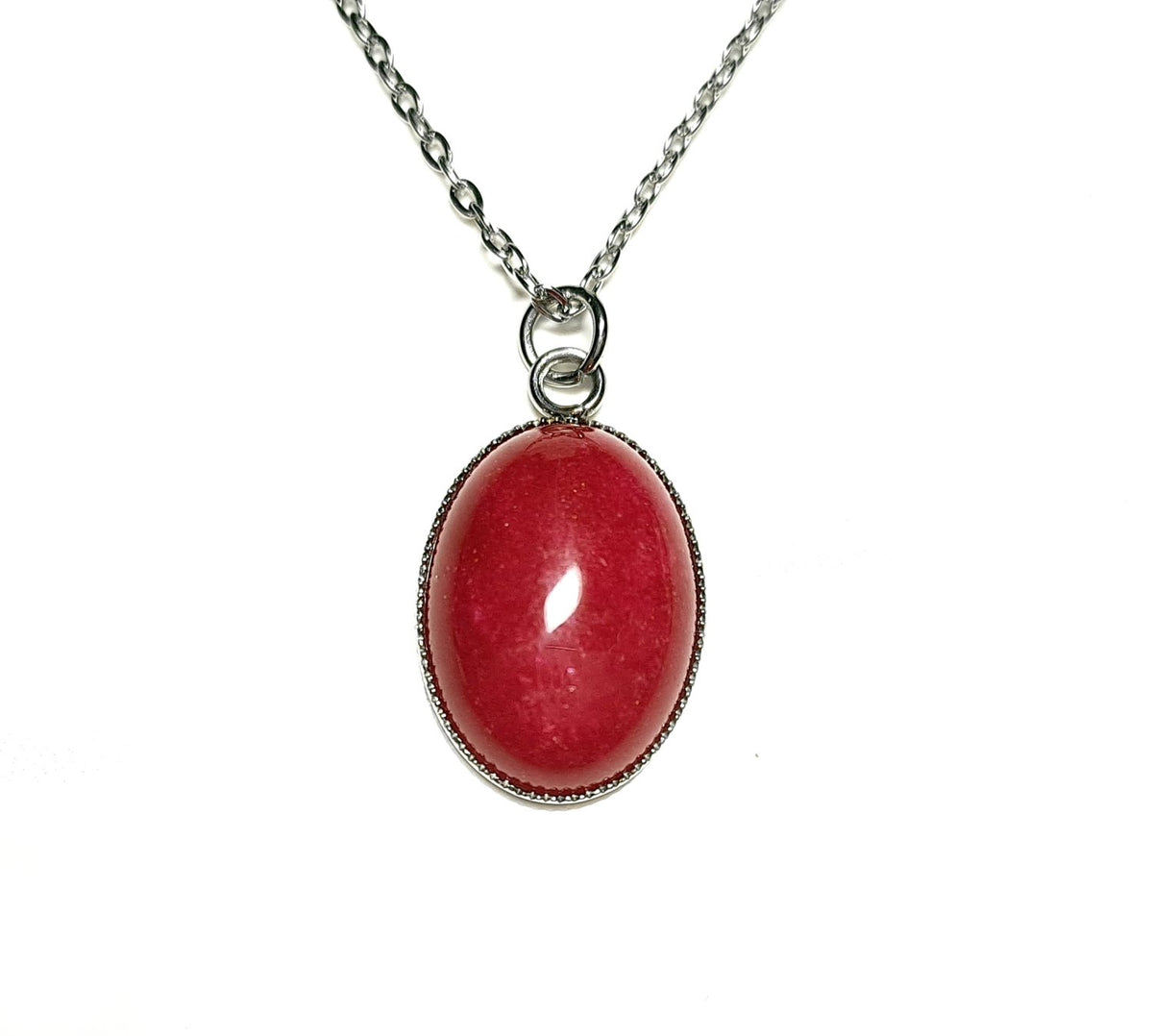 Edelstahl-Halskette mit ovalem Roten Jade-Cabochon (18x13 mm)