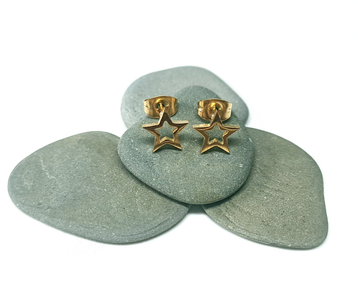 Minimalistische Stern-Ohrstecker aus Edelstahl (Gold, 8mm)