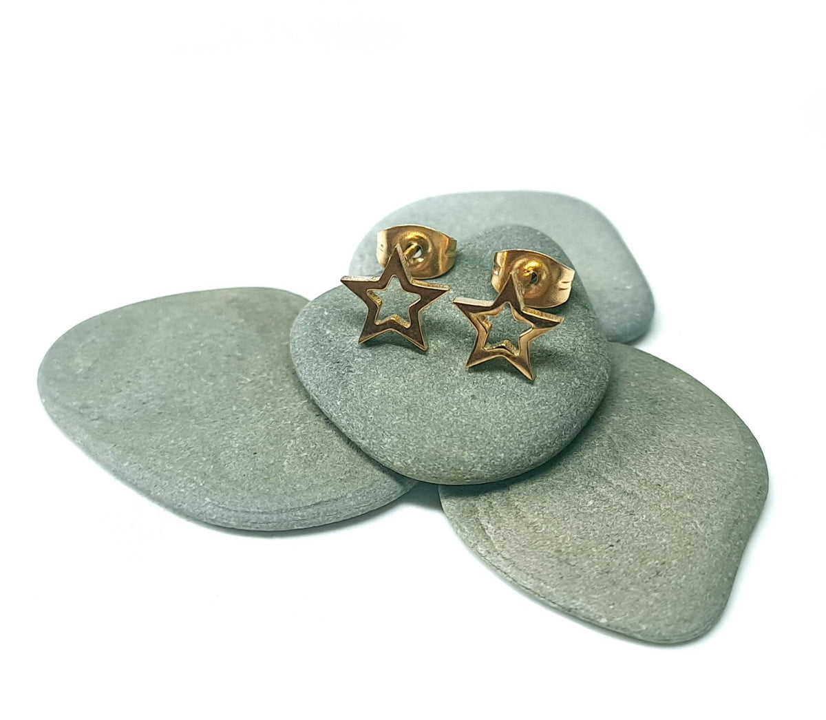 Minimalistische Stern-Ohrstecker aus Edelstahl (Gold, 8mm)