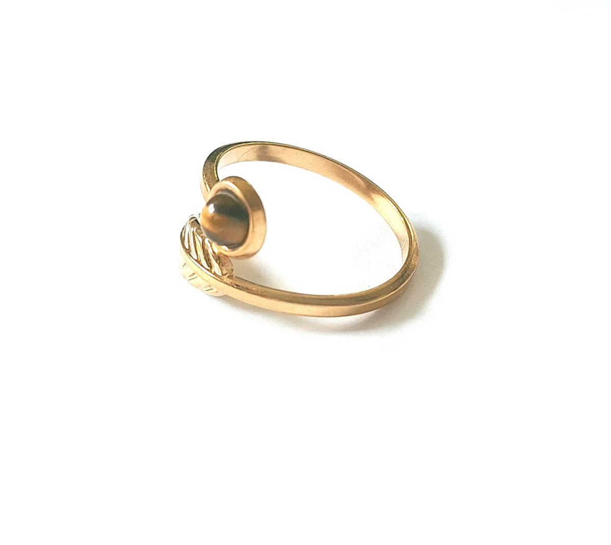 Edelstahl-Ring Blatt mit Tigerauge Gold – Verstellbar (Gr. 17,5)