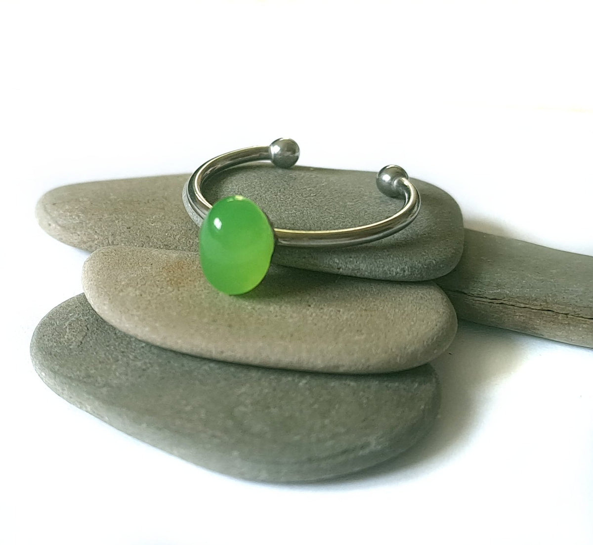 Jade Ring verstellbar aus Edelstahl | Grüne Jade Edelstein