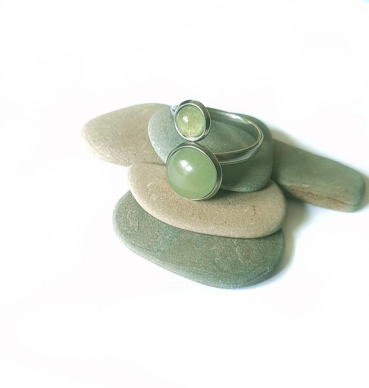 Verstellbarer Edelstahl-Ring mit zwei Aventurin-Cabochons (10 mm & 6 mm)
