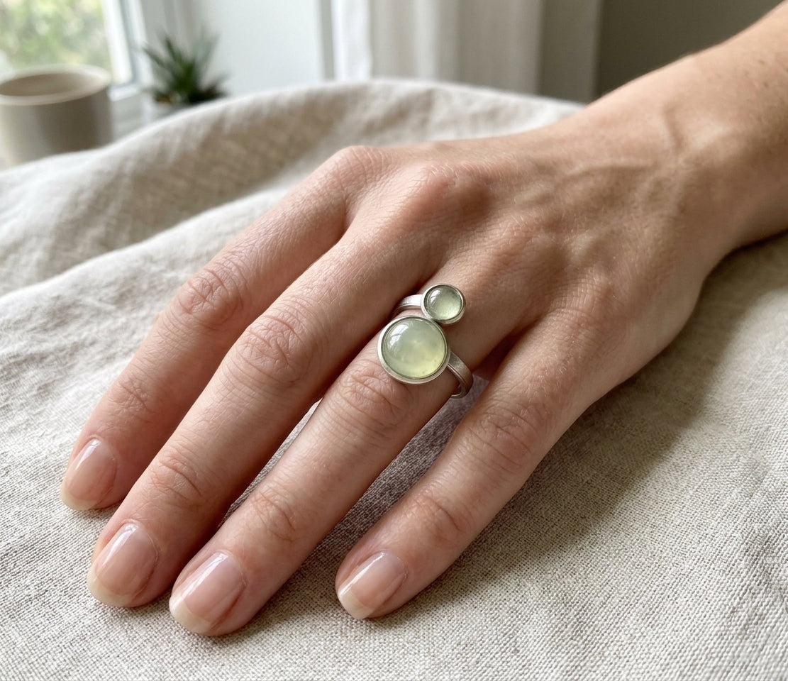 Verstellbarer Edelstahl-Ring mit zwei Aventurin-Cabochons (10 mm & 6 mm)