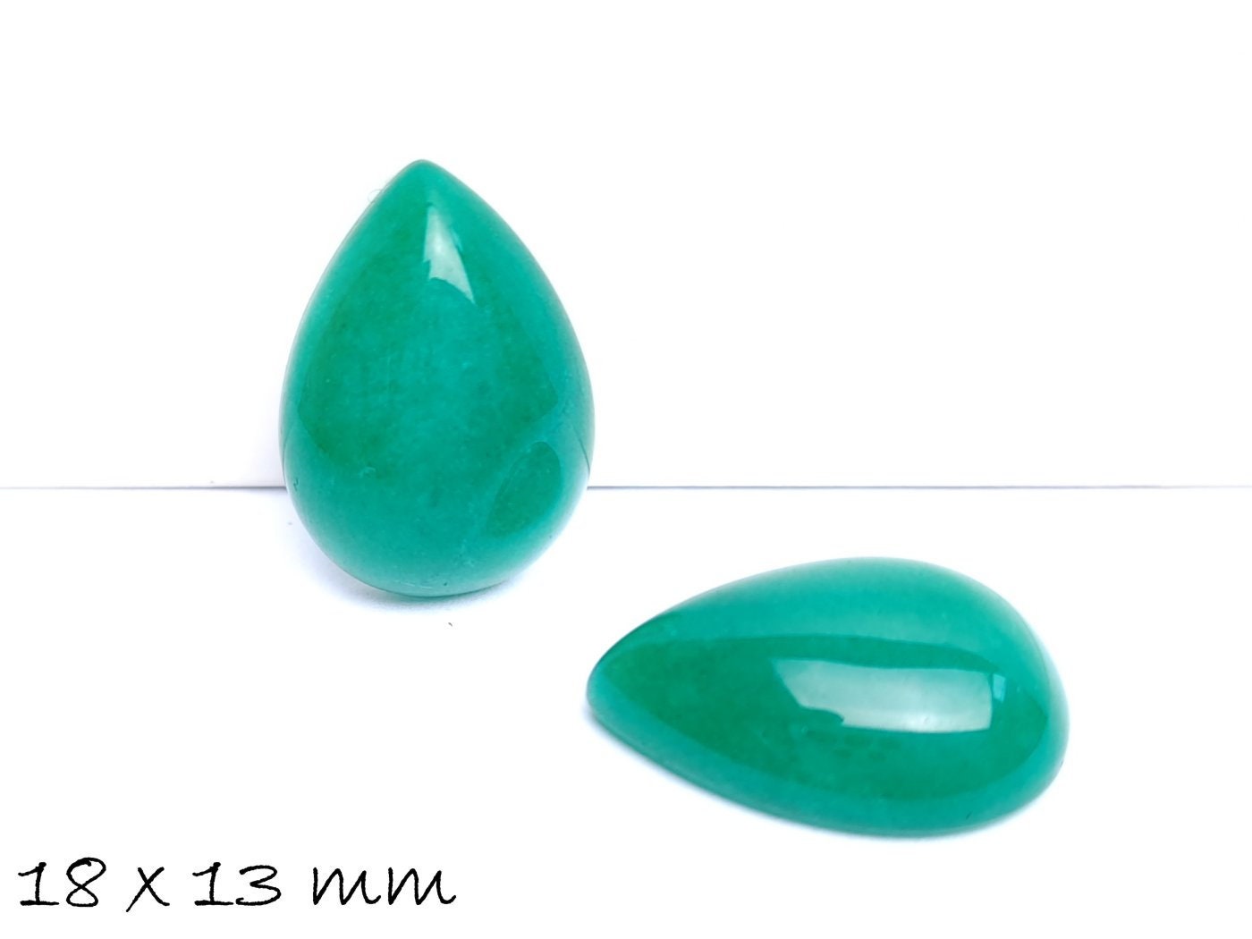 2 Stück Edelstein Tropfen-Cabochons, Jade, grün, 18 x 13 mm