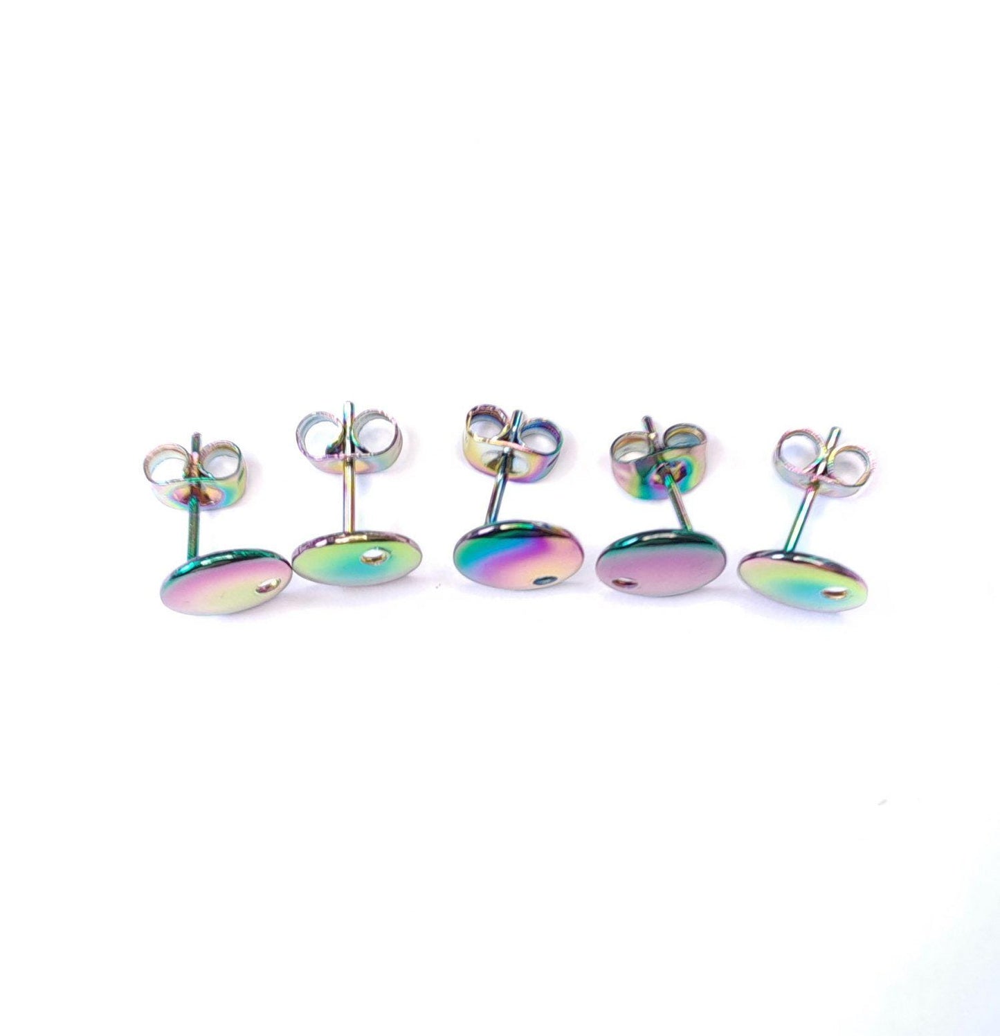 4 Stück Ohrstecker mit Öse aus Edelstahl, bunt - Regenbogen, rund, Scheibe, Ohrringe, 8 mm
